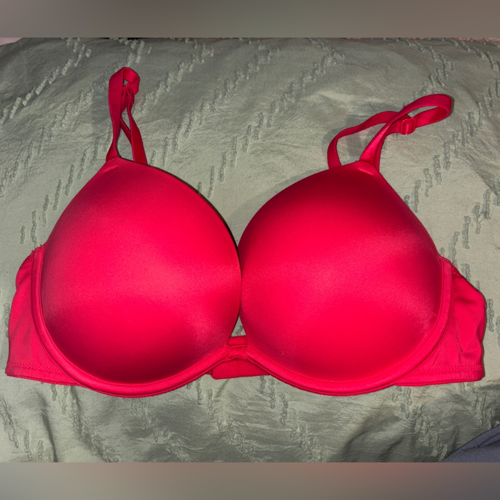 PINK Victoria's Secret Super Push-Up Bold Pink Bra